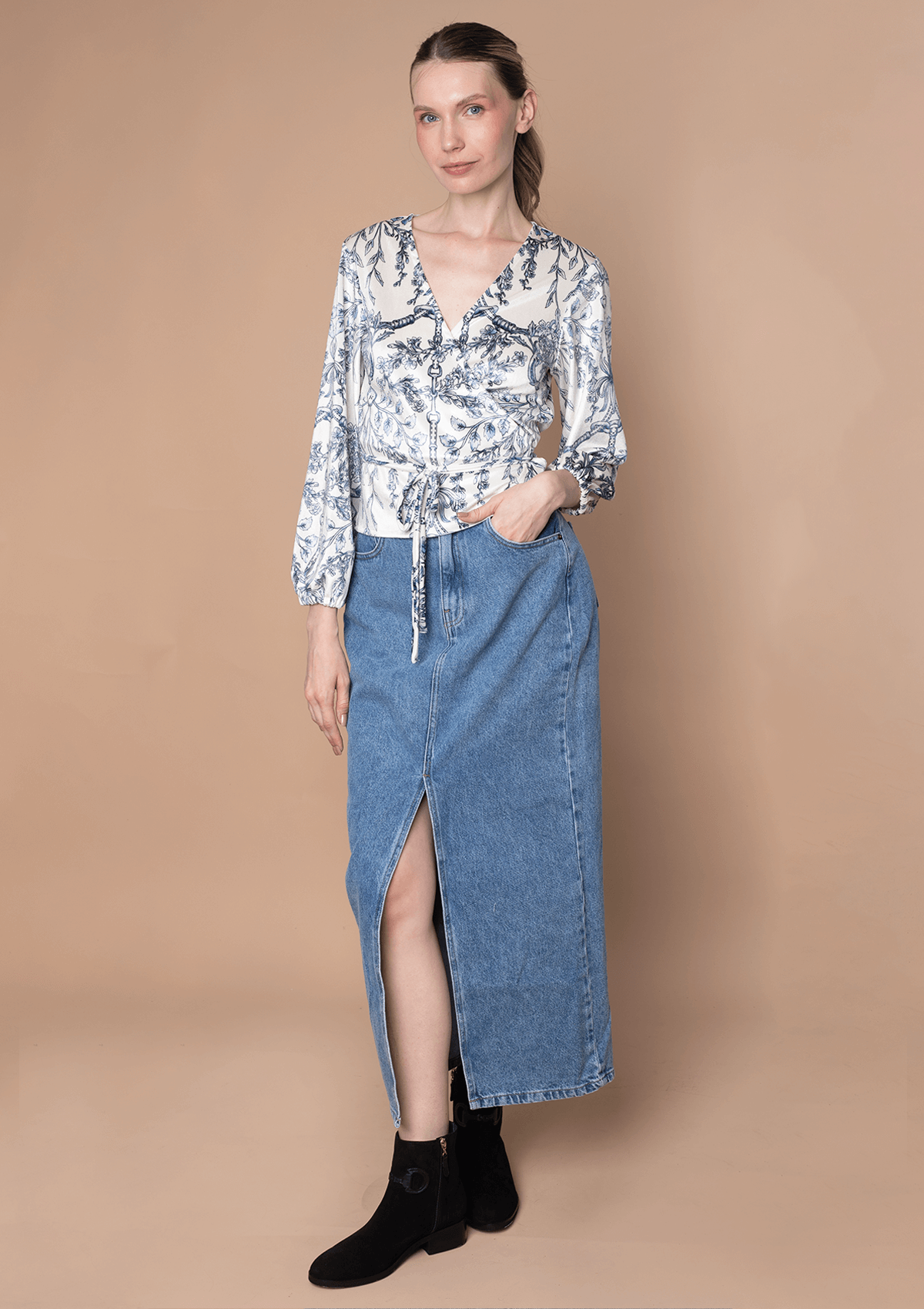 Amber Blouse | Equiflora print | White