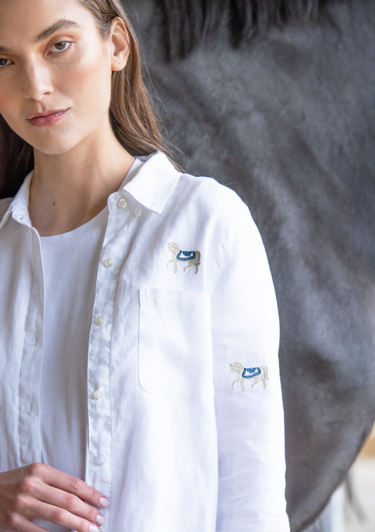 Sundown Embroidered Horses Linen Shirt | White - Rönner