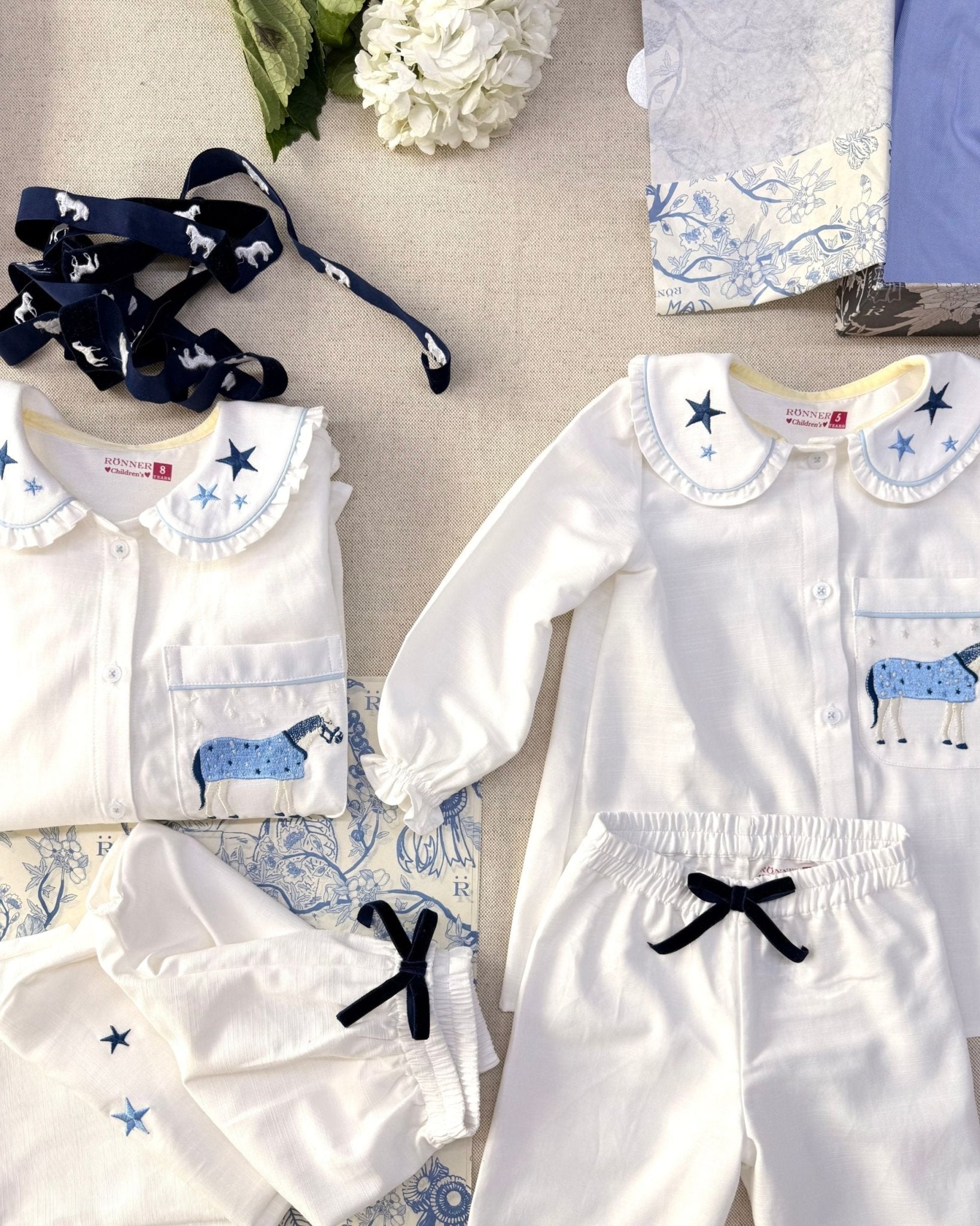 Stars & Horses Children's PJ's Set - RönnerLong Sleeve Set2 yrs