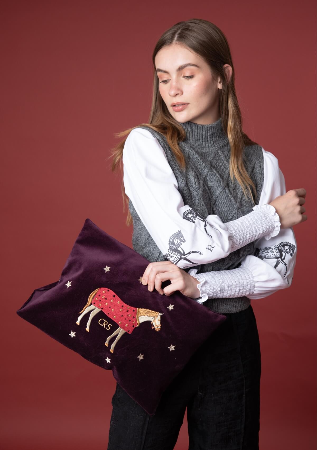 The Starlight Velvet Pouch | Burgundy