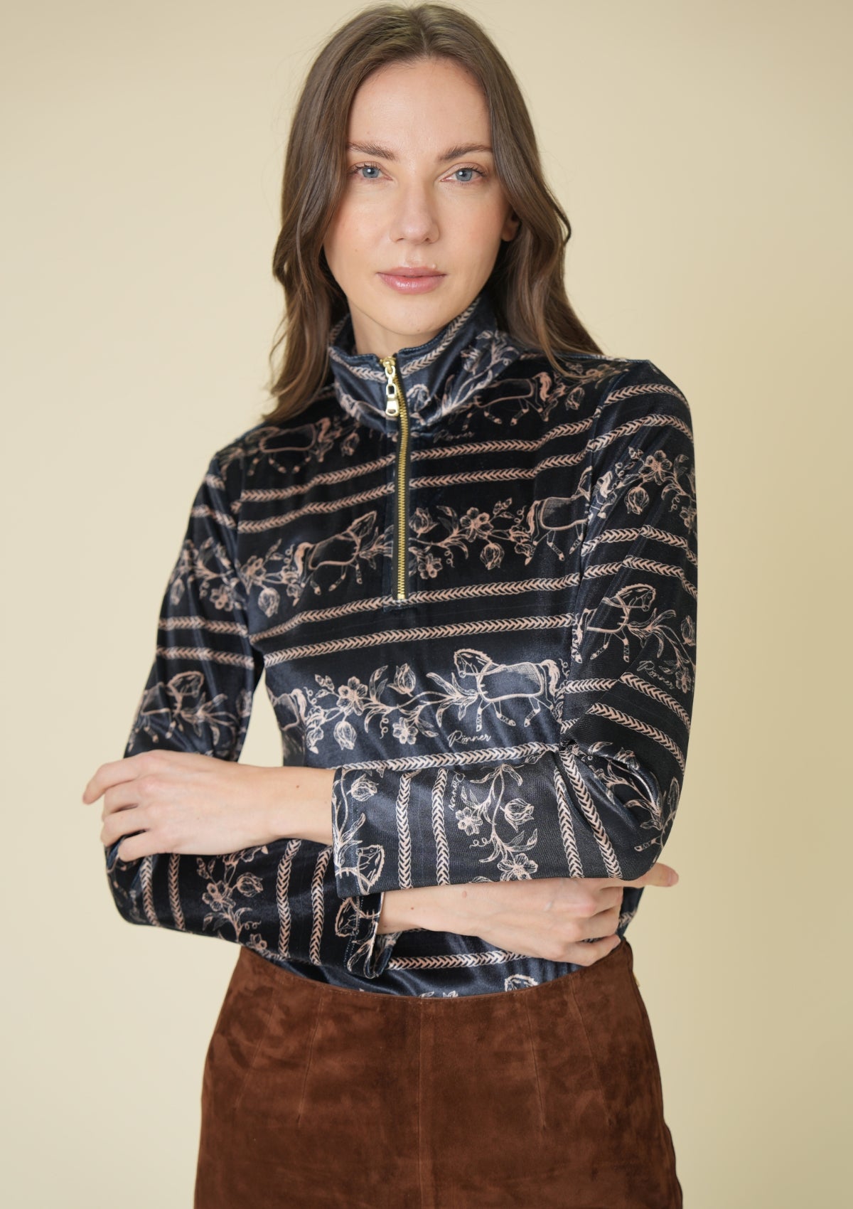 Velour Q-Zip | Long Sleeve | Dancing Horses Print | Noir