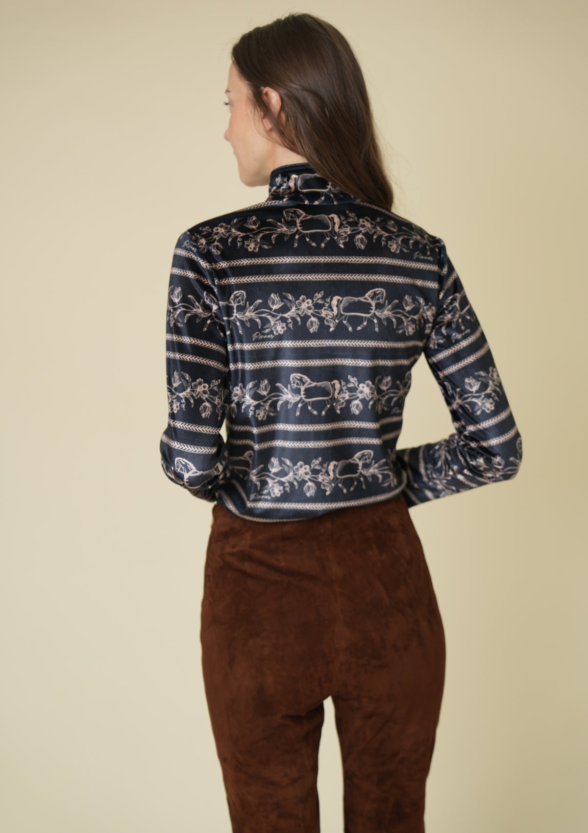 Velour Q-Zip | Long Sleeve | Dancing Horses Print | Noir