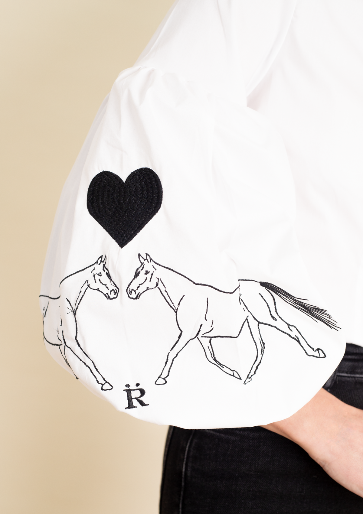 Annie Shirt Embroidered | White & Black - Rönner