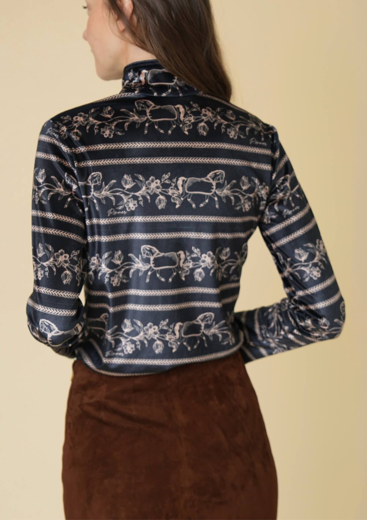 Velour Q-Zip | Long Sleeve | Dancing Horses Print | Noir