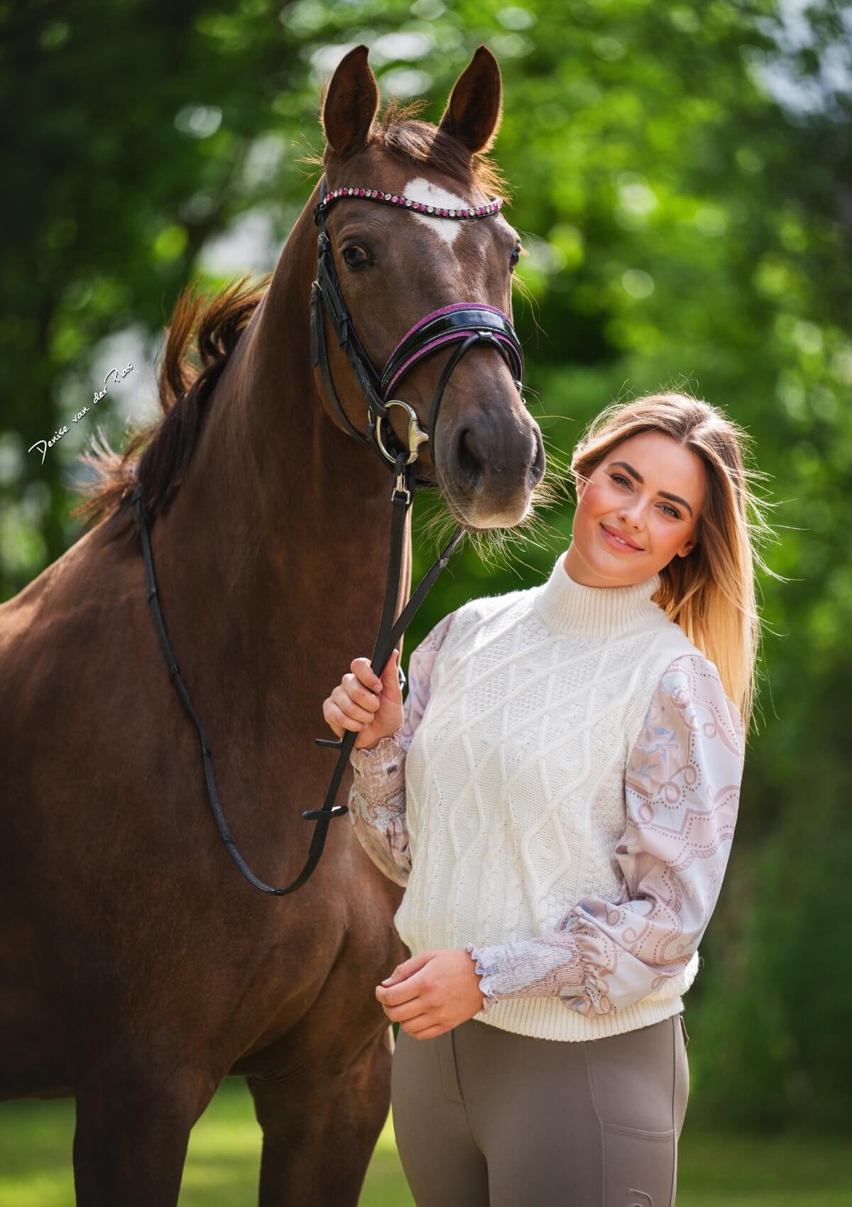 Ellie Cable Knit Sweater - RönnerSweaterXS