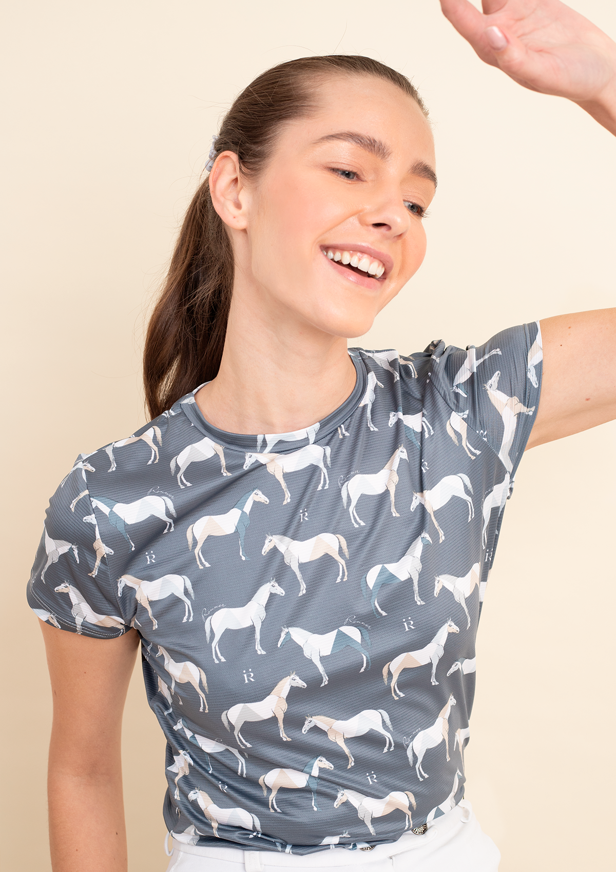 Emma T-Shirt | Geo Horses Print | Granite - Rönner