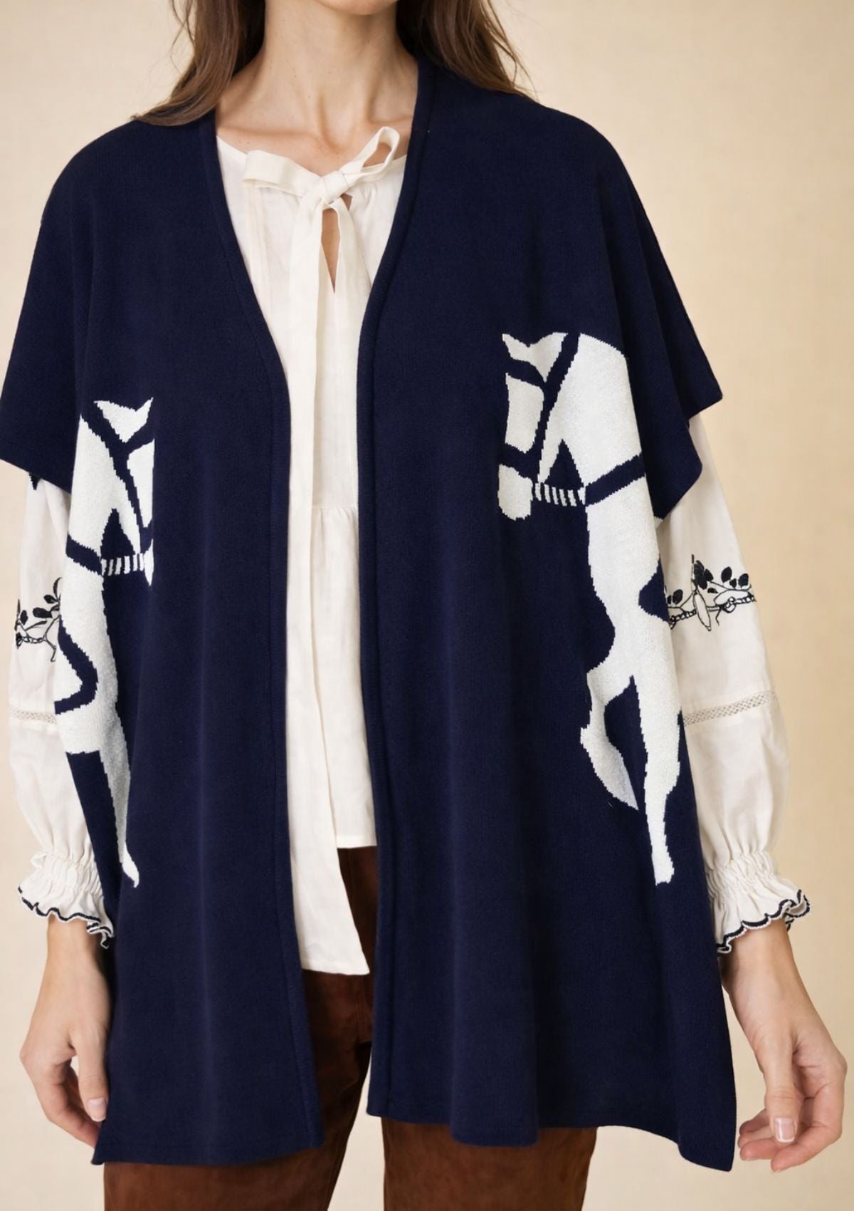 Marina Poncho | Classic Knit - RönnerBlack and Gold