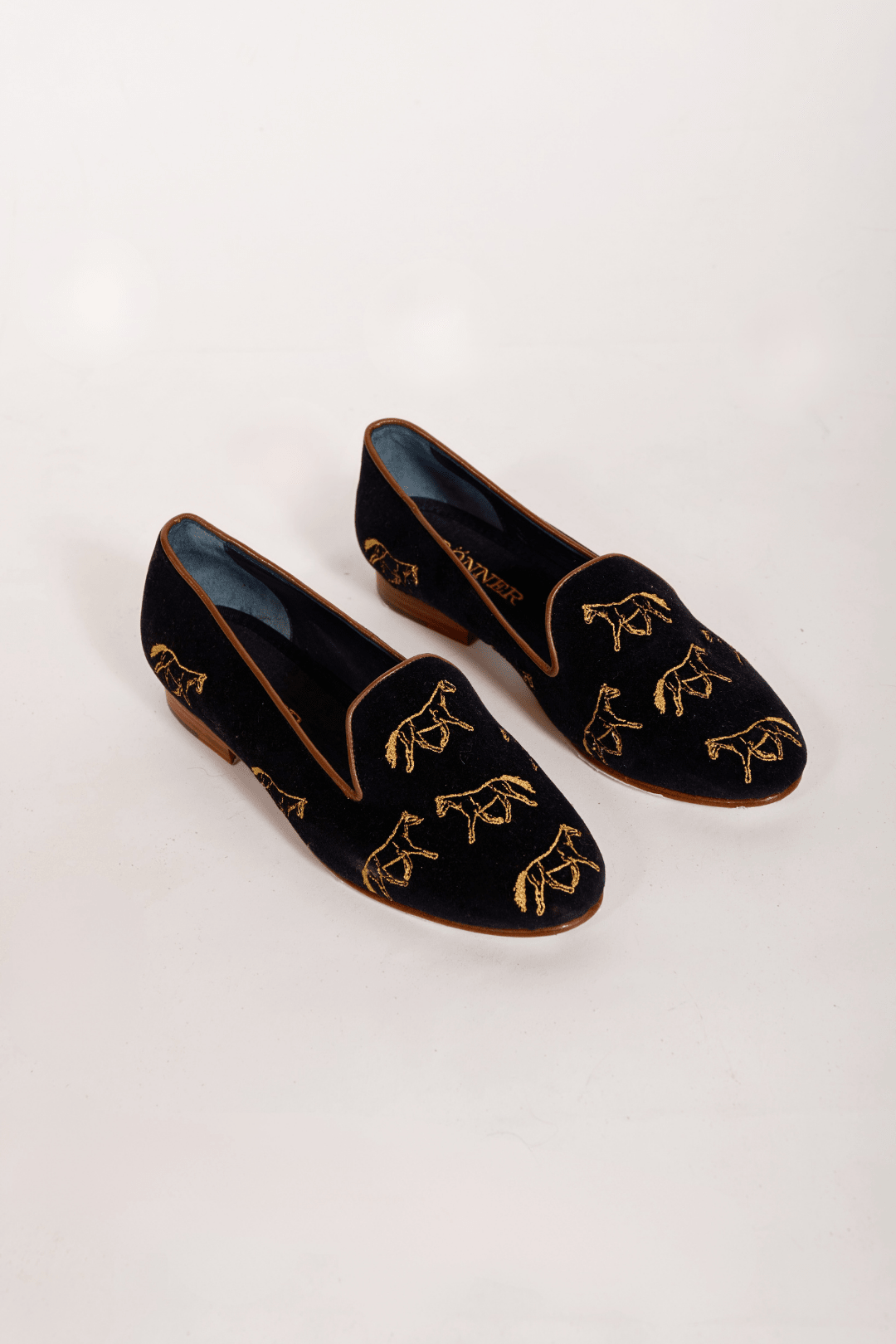 Mimosa Velvet Loafers | Horses - RönnerLoafersBlack