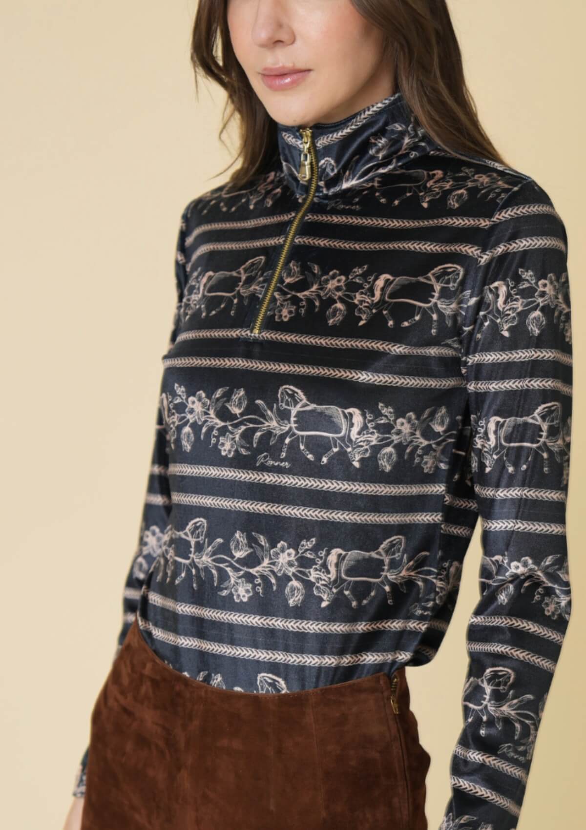 Velour Q-Zip | Long Sleeve | Dancing Horses Print | Noir