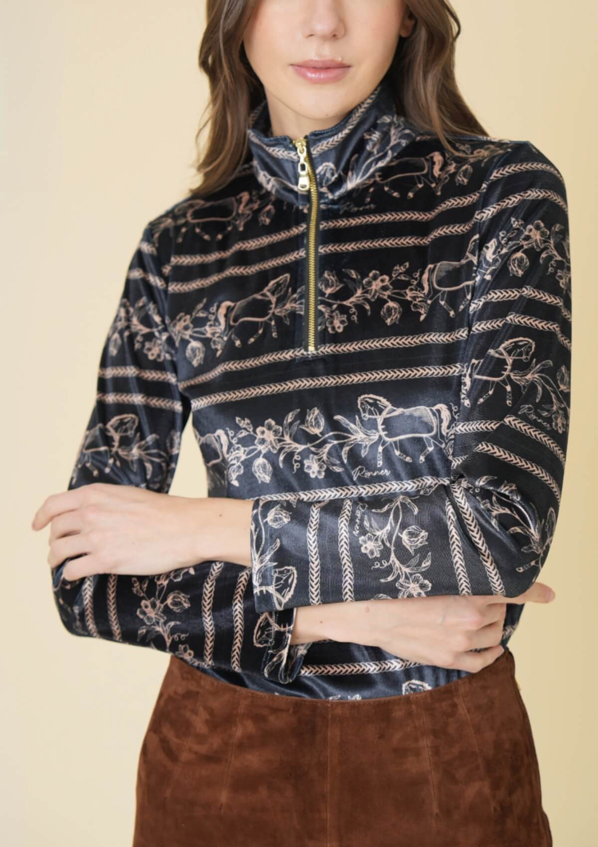Velour Q-Zip | Long Sleeve | Dancing Horses Print | Noir
